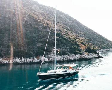 Jeanneau Sun Odyssey 49 Deck Saloon 