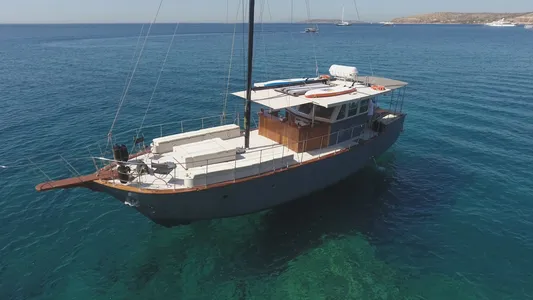 Modern Wooden Sail / Party boat