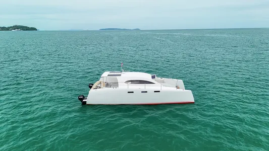 Catamaran 38e