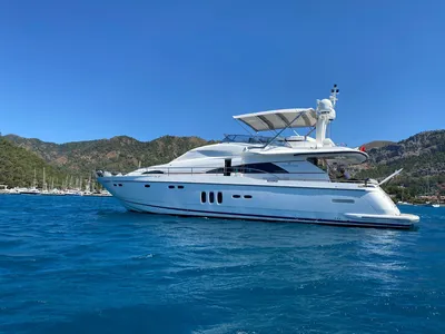 Fairline 68