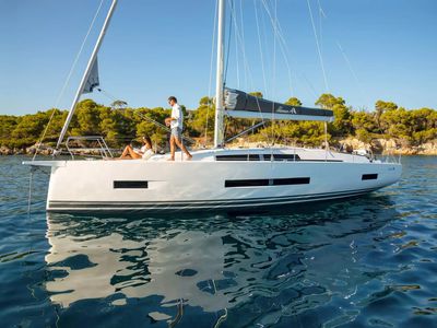 Hanse 410 - Sailing Yacht 41 ft in Dubrovnik - Nuvola | BednBlue