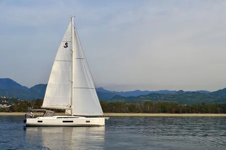 Beneteau Oceanis 51.1