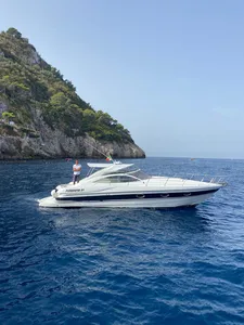 Pershing 37