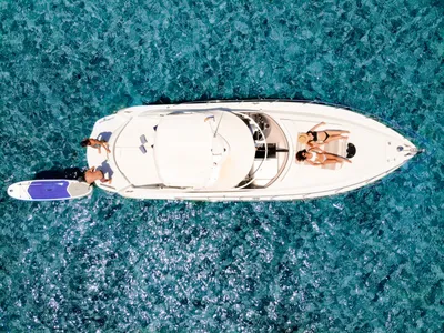 Pershing for rent in Capri