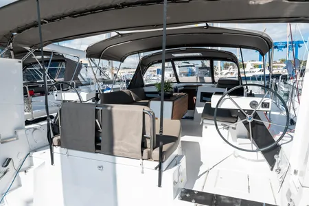 Dufour 470