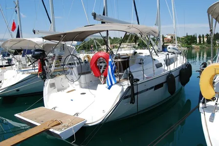 Bavaria 37