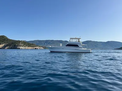 Riviera Flybridge 48ft