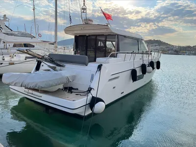 Sealine C48 - Private Tours & Fishing Trips