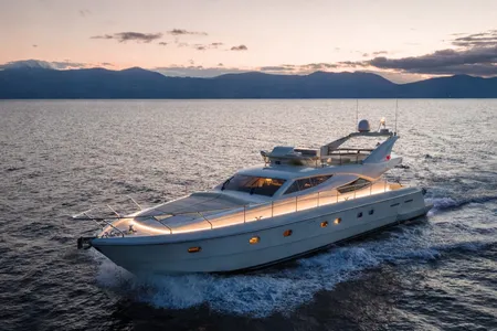Motor Yacht Ferretti 620