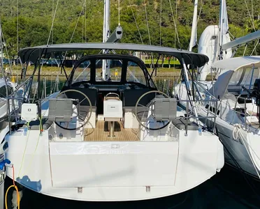 Bavaria C38