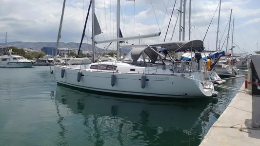 Beneteau Oceanis 43