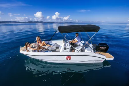 Oktogon Venturo 21S | Boat Rental in Zadar, Croatia