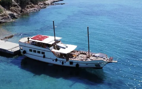 Custom Motor Yacht