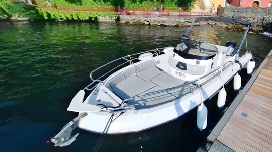 Voyager 23s Como Lake Boat Tour