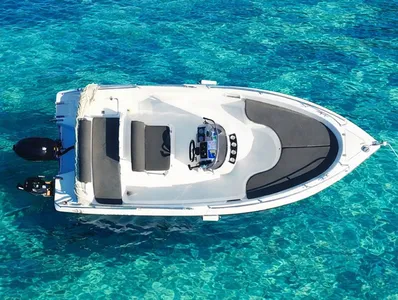 Poseidon Speedboat 7-Person – No License Needed