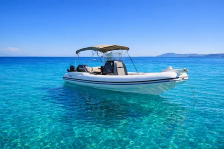 Rent a boat with a license