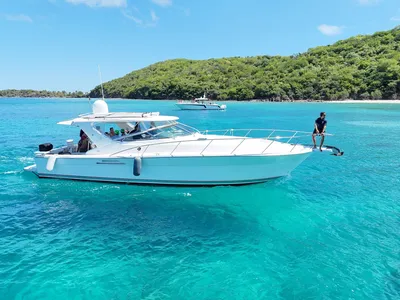 Riviera 45 Cabin Yacht – All-Inclusive Private Charter Fajardo